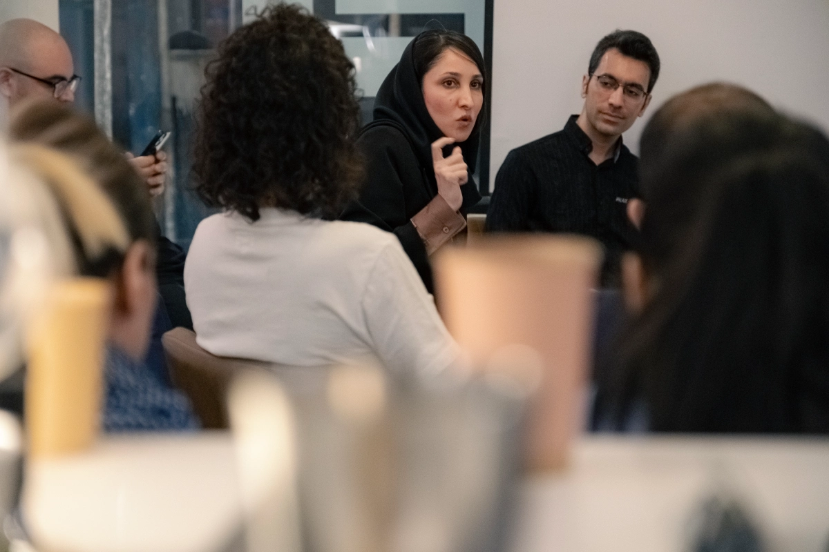 نشست هم اندیشی در عصر بی پاسخی‌ها